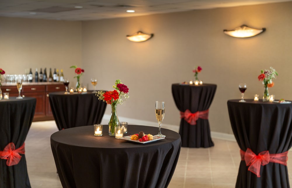 Meadowbrook Inn - photo 40