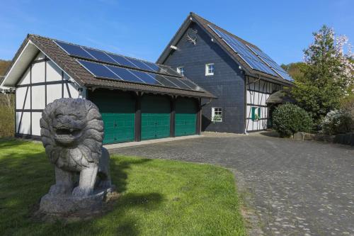 Jagdschloss Stift Ennenbach — Ruppichteroth