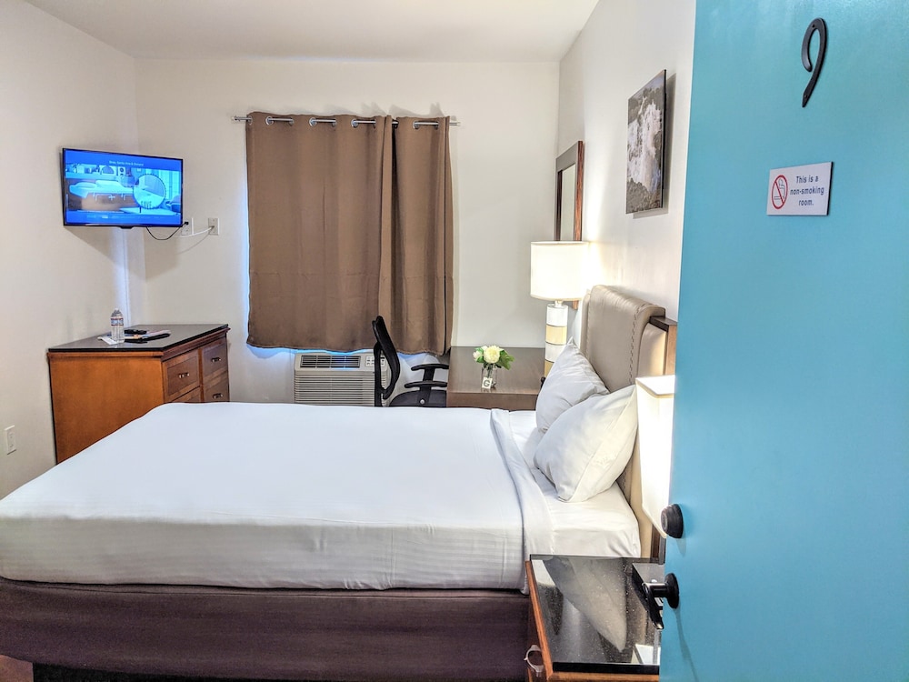 Anchor Pointe Inn - photo 38