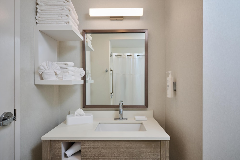 Hampton Inn & Suites Hermosa Beach - photo 44