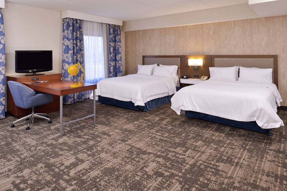 Hampton Inn & Suites Wilmington - photo 7