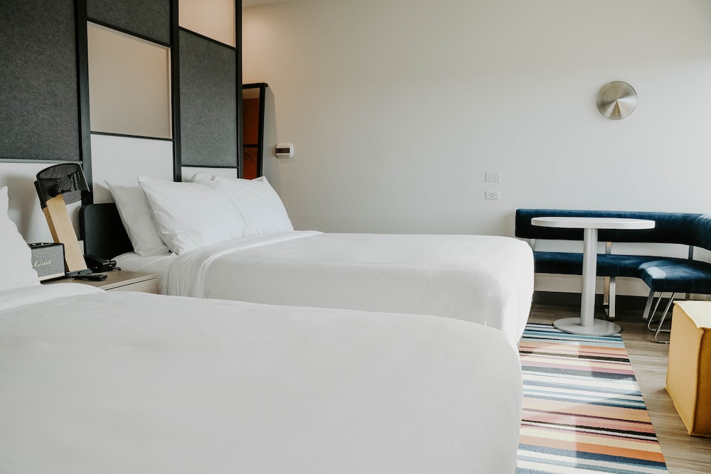 Aloft Omaha West - photo 14