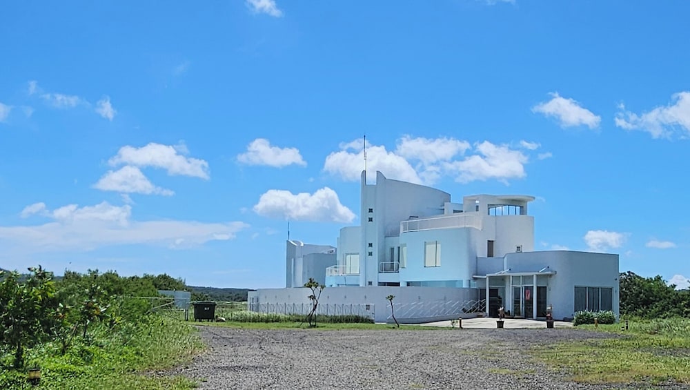 白色海芋villa — 4-Star Luxury Hotel in Hengchun, Republic of China Taiwan