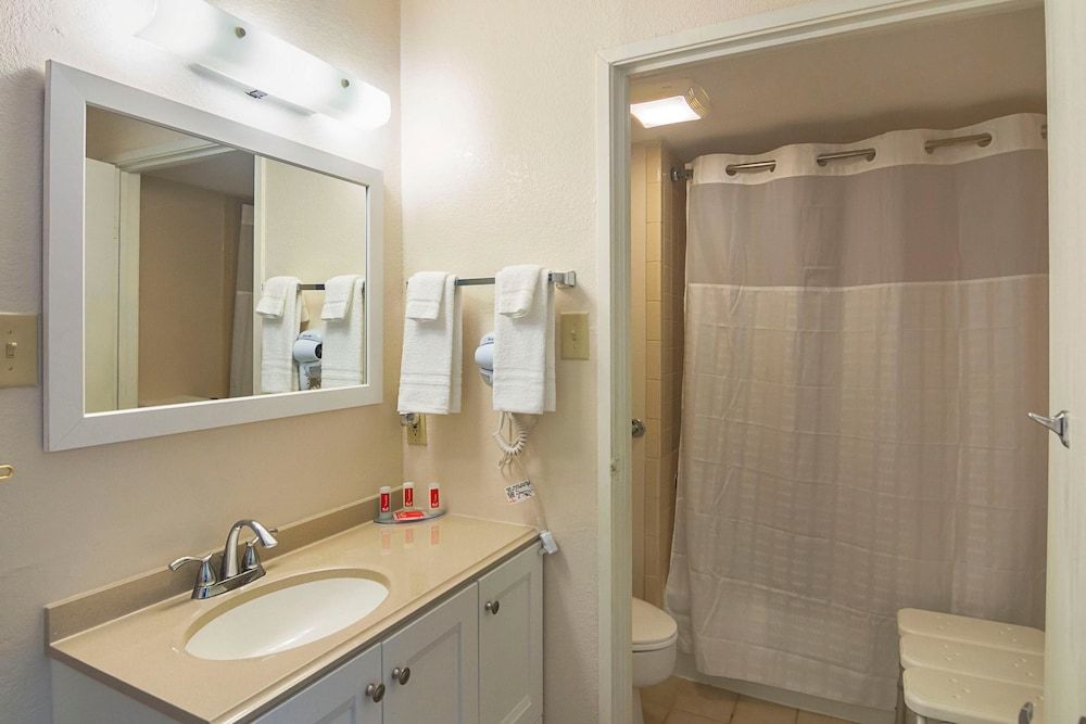Hotel Super 8 Sulphur Springs - photo 28