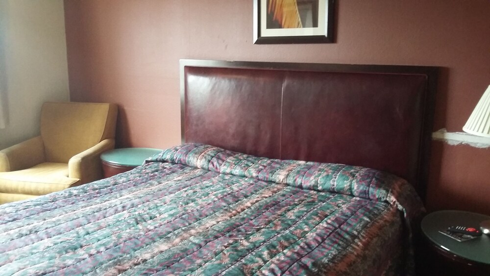 Loyalty Inn Pasco - photo 8
