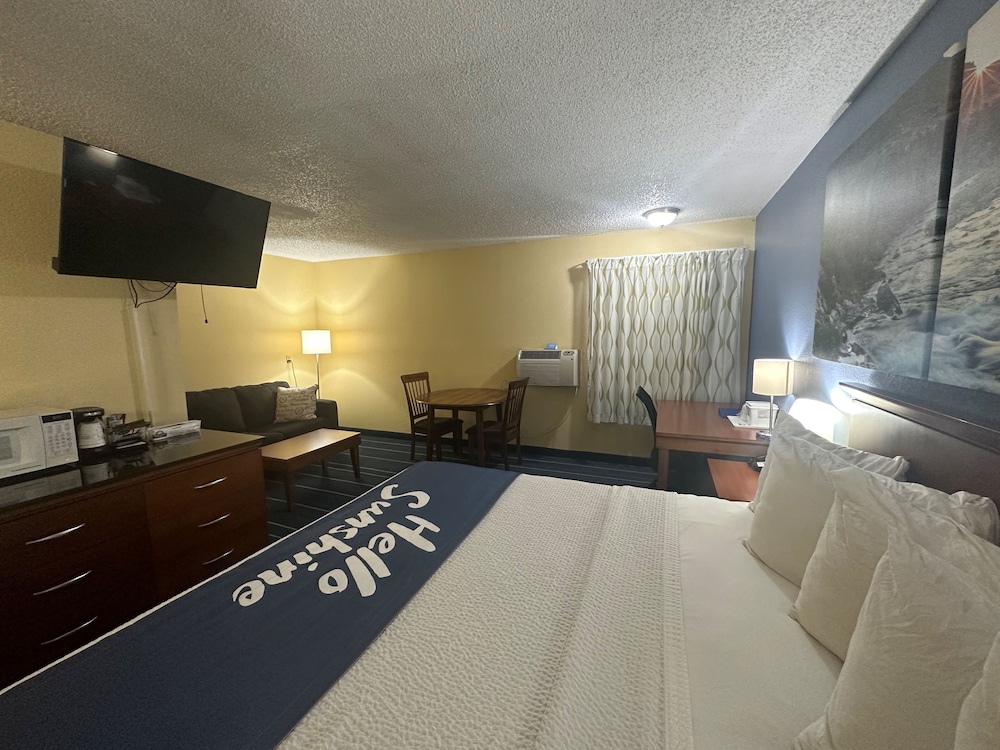 Days Inn & Suites by Wyndham Gunnison - photo 31