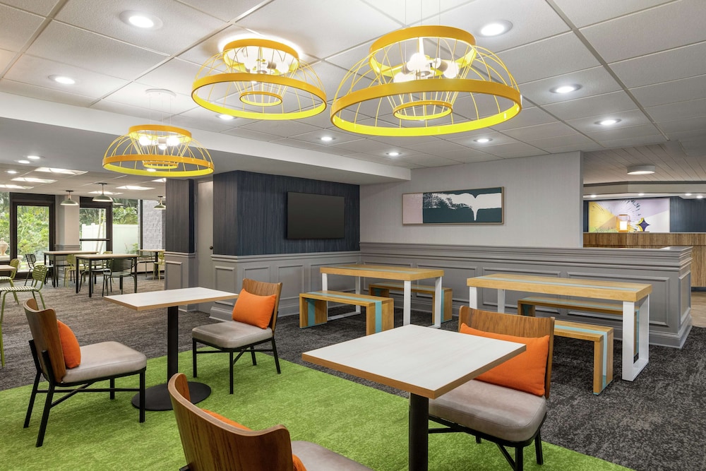 Spark by Hilton Sarasota Siesta Key Gateway - photo 15