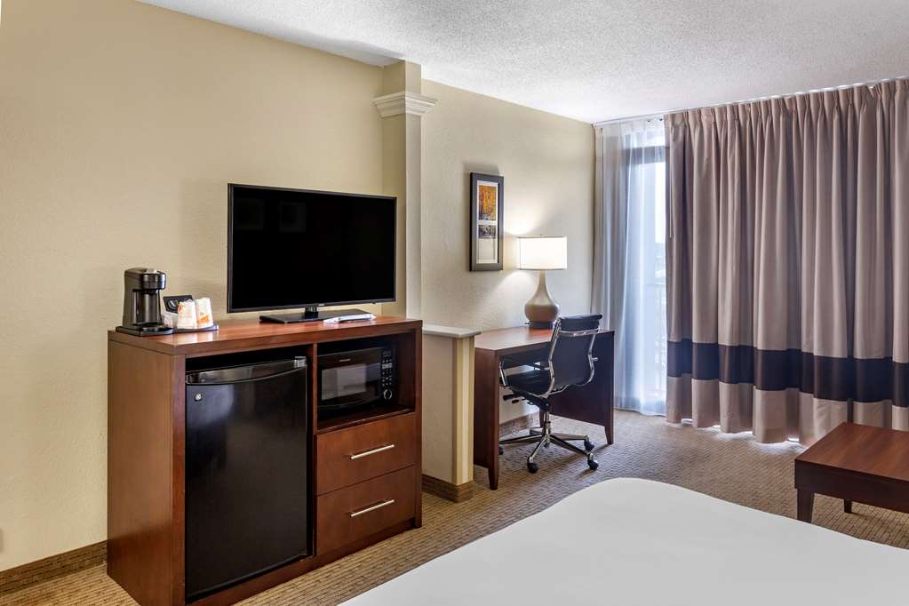Comfort Inn & Suites near Danville Mall - photo 16
