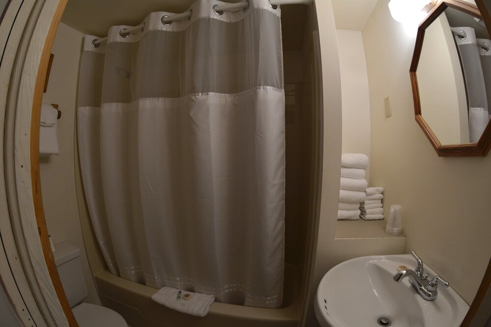 Hyde Away Inn - photo 31