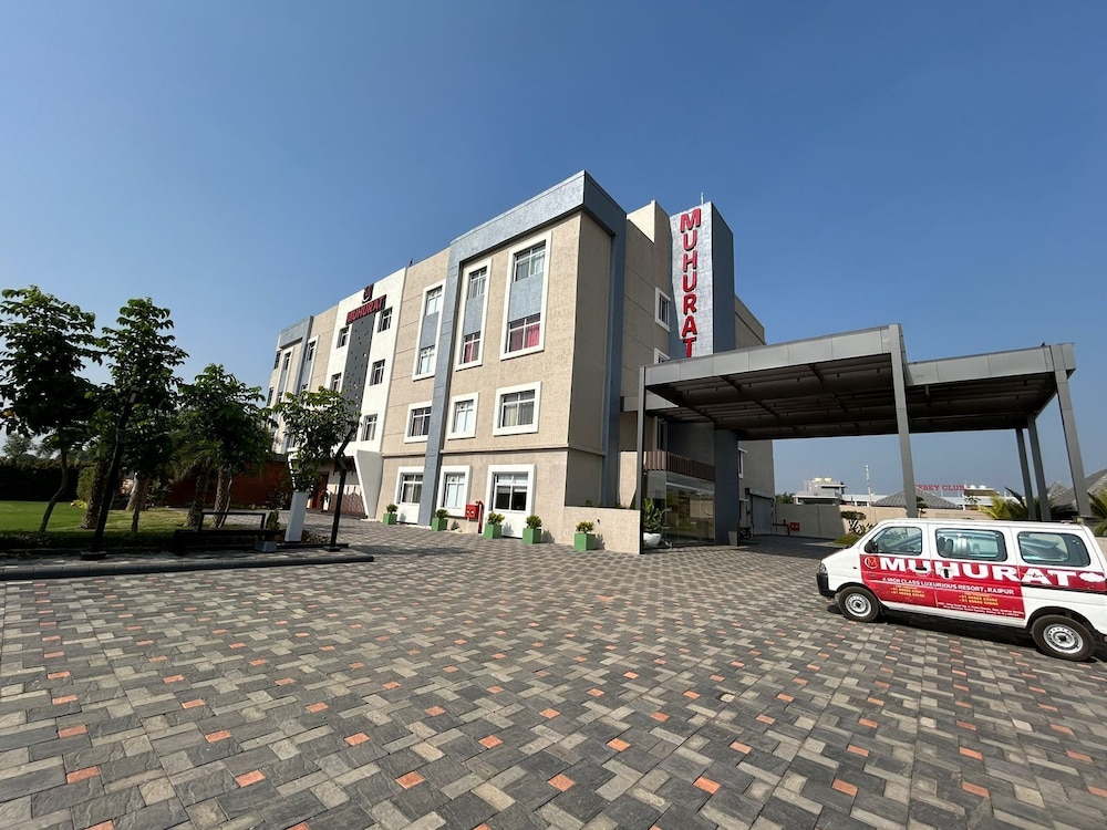 Muhurat Hotel And Resort Raipur — Raipur