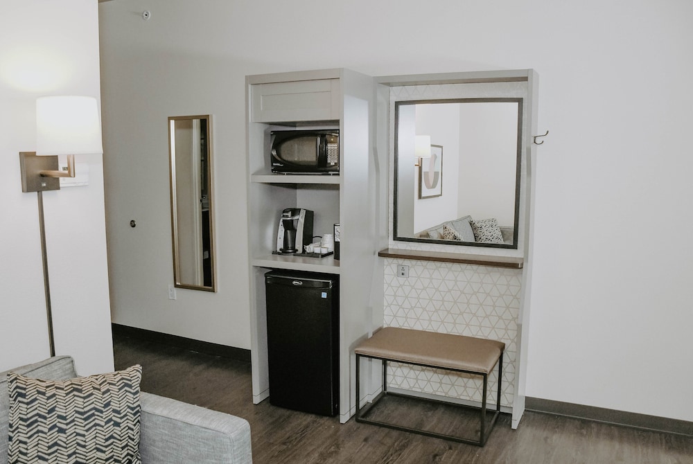 Holiday Inn Omaha Downtown Waterpark an IHG Hotel - photo 3