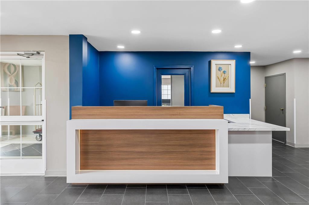 Microtel Inn & Suites by Wyndham Norcross - photo 8