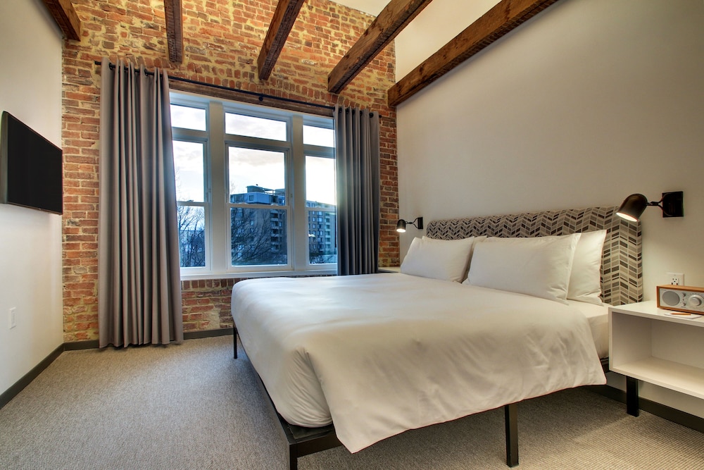 Hotel Hive - photo 22