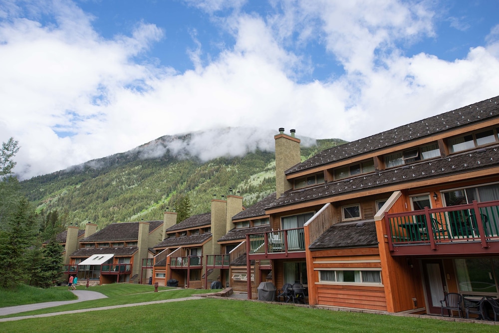 Vacation Internationale Panorama Resort in Invermere, Canada