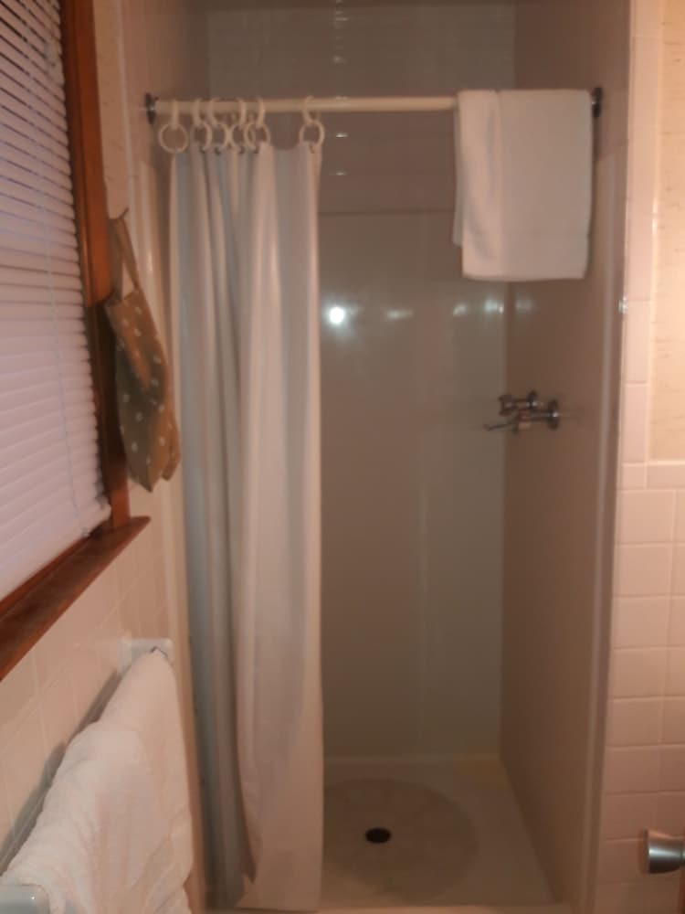 Catskill Motor Court Motel - photo 13