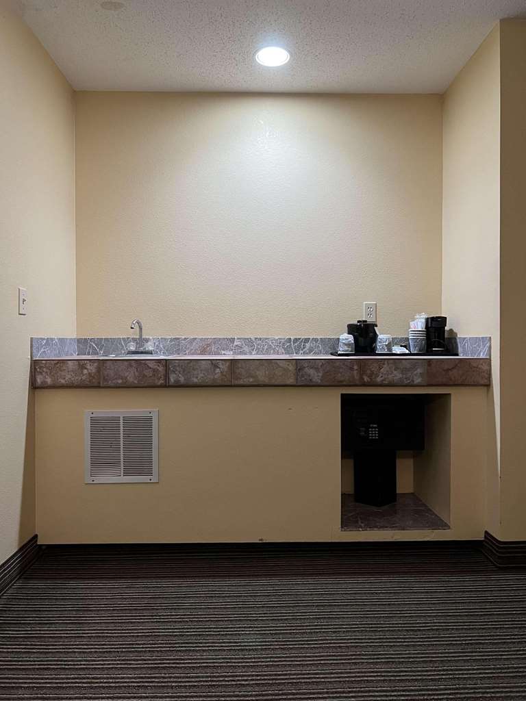 Country Inn & Suites By Radisson Battle Creek MI - photo 42