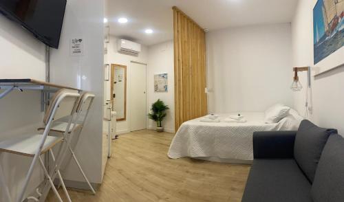 Coqueto Mini Piso Estudio 20 Metros Playa Wifi in Chiclana De La Frontera, Spain