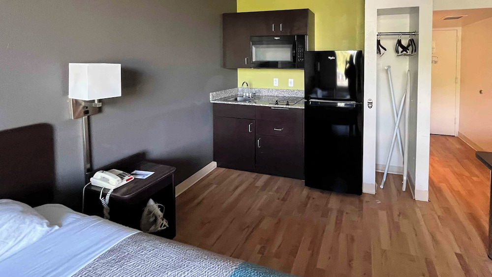 Studio 6 Suites Clarion PA - photo 13