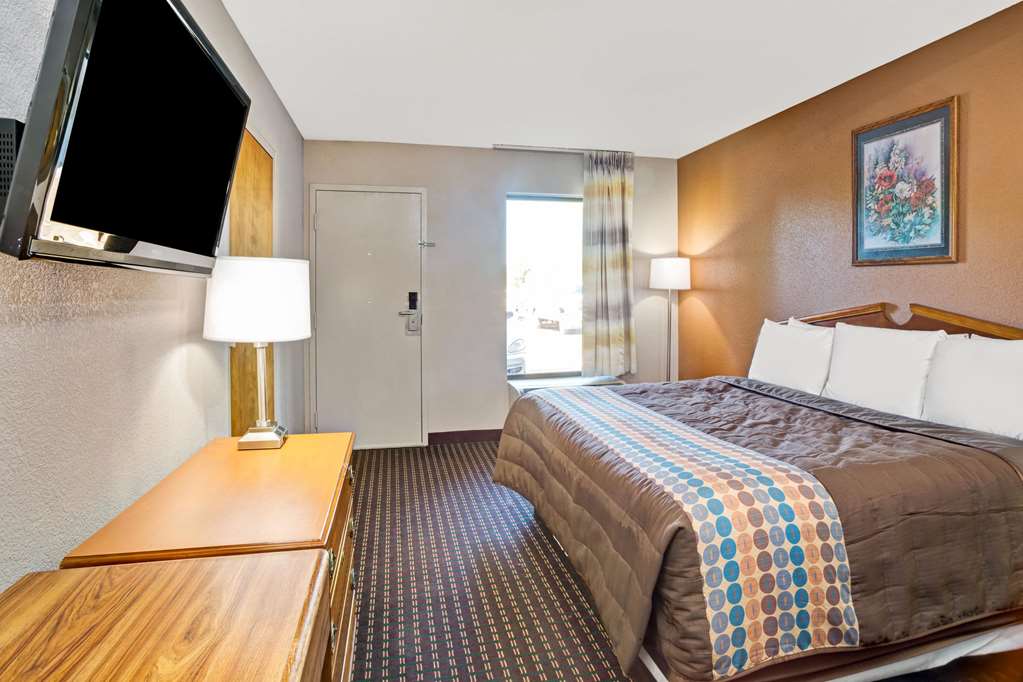 Days Inn by Wyndham Hernando - photo 7