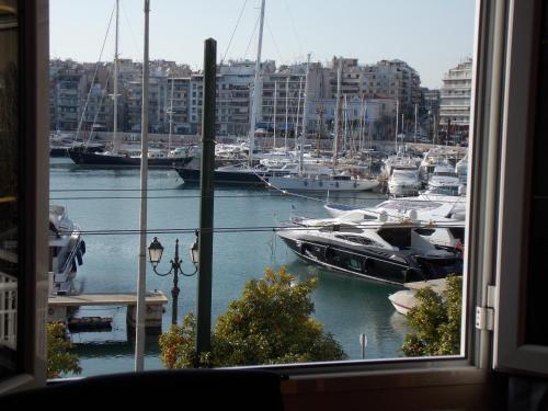 Pasalimani Long Beach — 4-Star Luxury Hotel in Piraeus, Greece