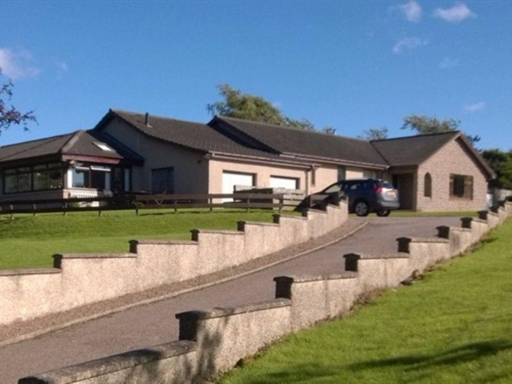 Woodside of Glasslaw Guesthouse — 4-Star Luxury Hotel in Stonehaven, United Kingdom