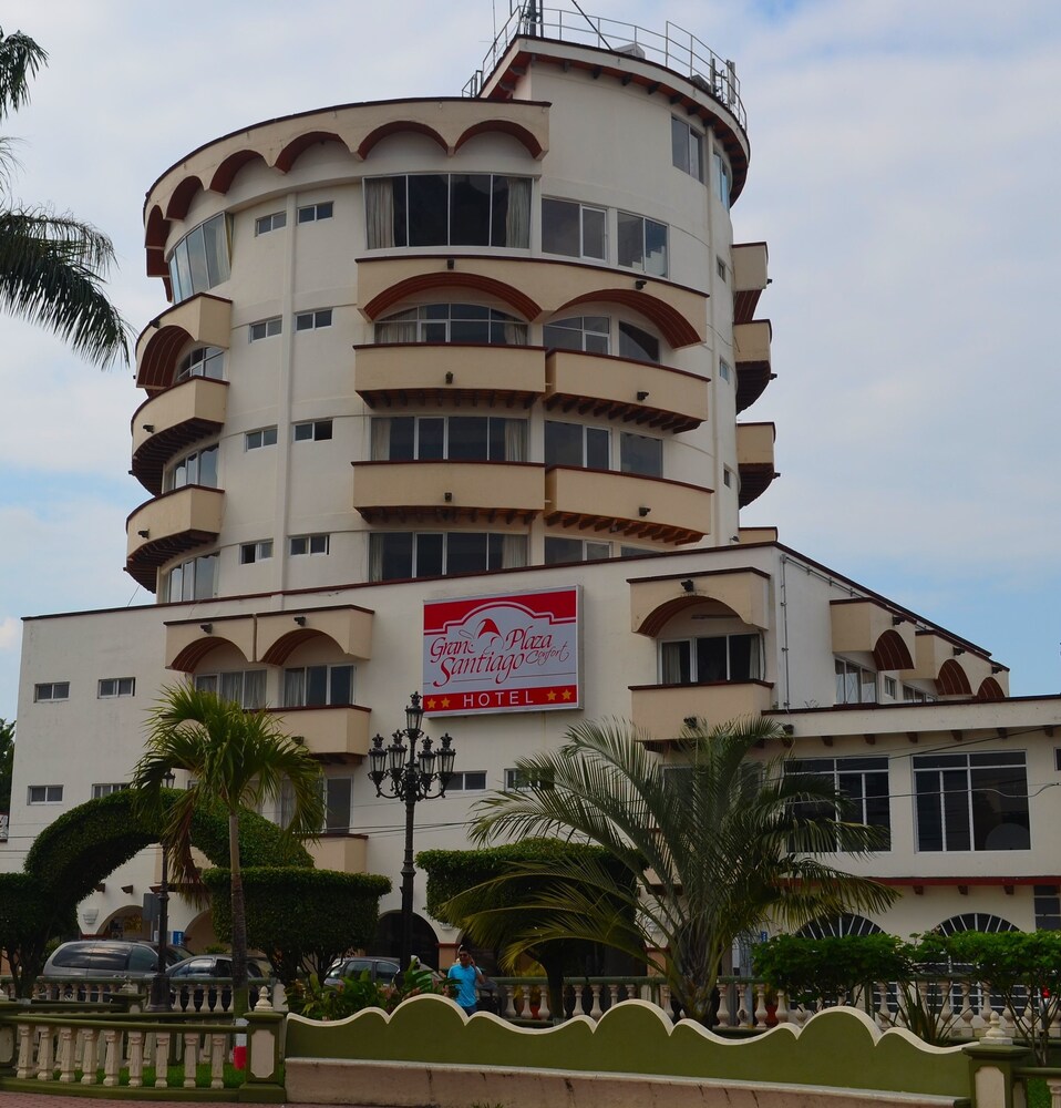 Gran Santiago Plaza Confort — 4-Star Luxury Hotel in Santiago Tuxtla, Mexico