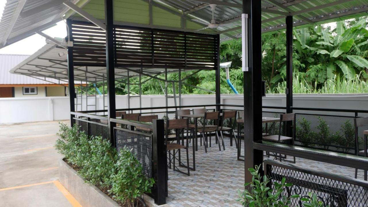 Sangthong Building — Mae Chaem — photo 5