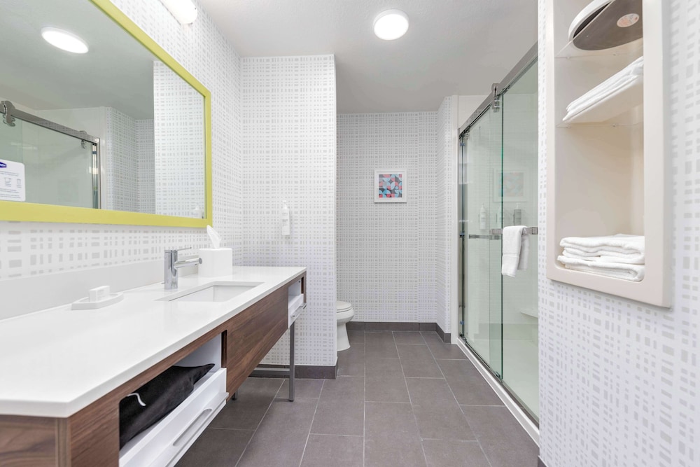 Hampton Inn & Suites Lake Jackson Clute - photo 13
