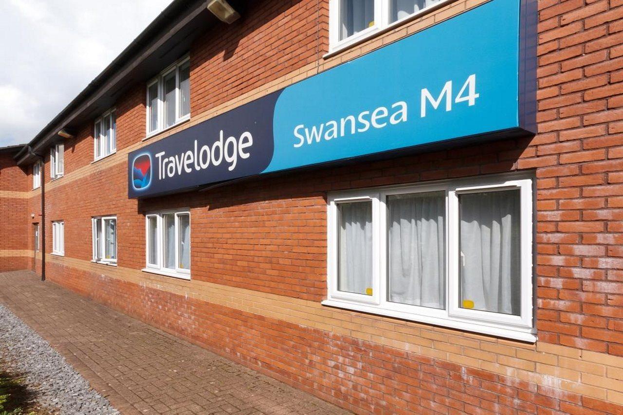 Travelodge Swansea M4