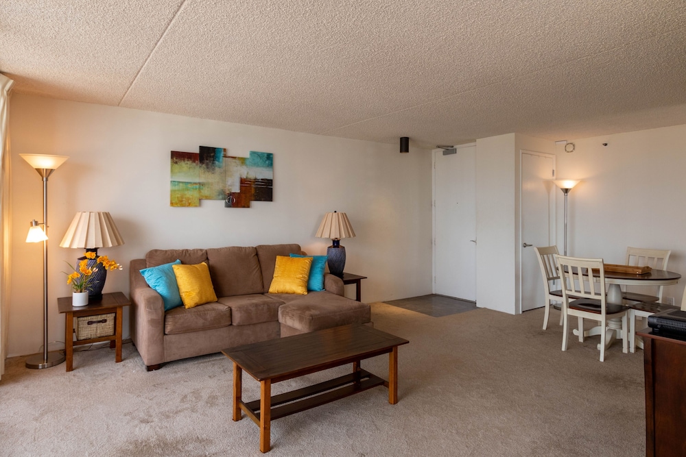 Waikiki Banyan Condo Located One Block From Waikiki Beach by Koko Resort Vacation Rentals - photo 89