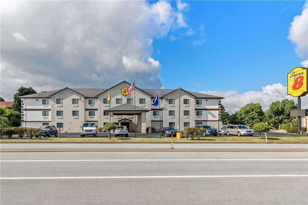 Super 8 by Wyndham Uniontown PA - photo 6