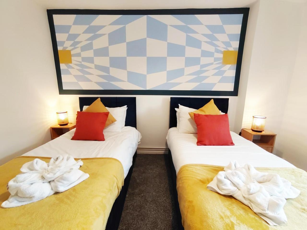 Modern 2 BR Apartment near Town — 4-Star Luxury Hotel in Newmarket, United Kingdom