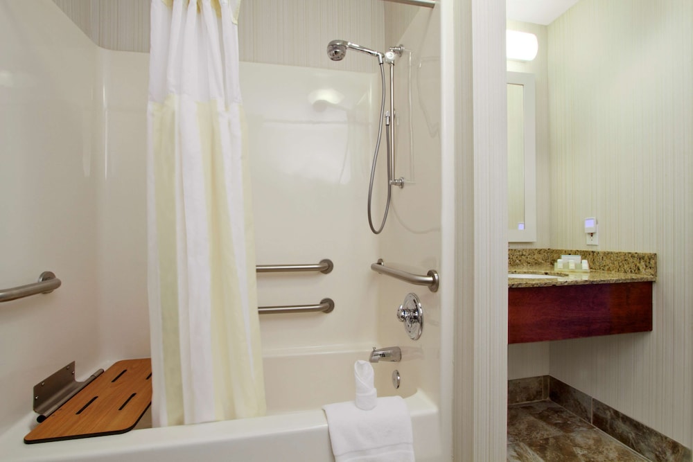 Hilton Garden Inn Columbus Airport - photo 18