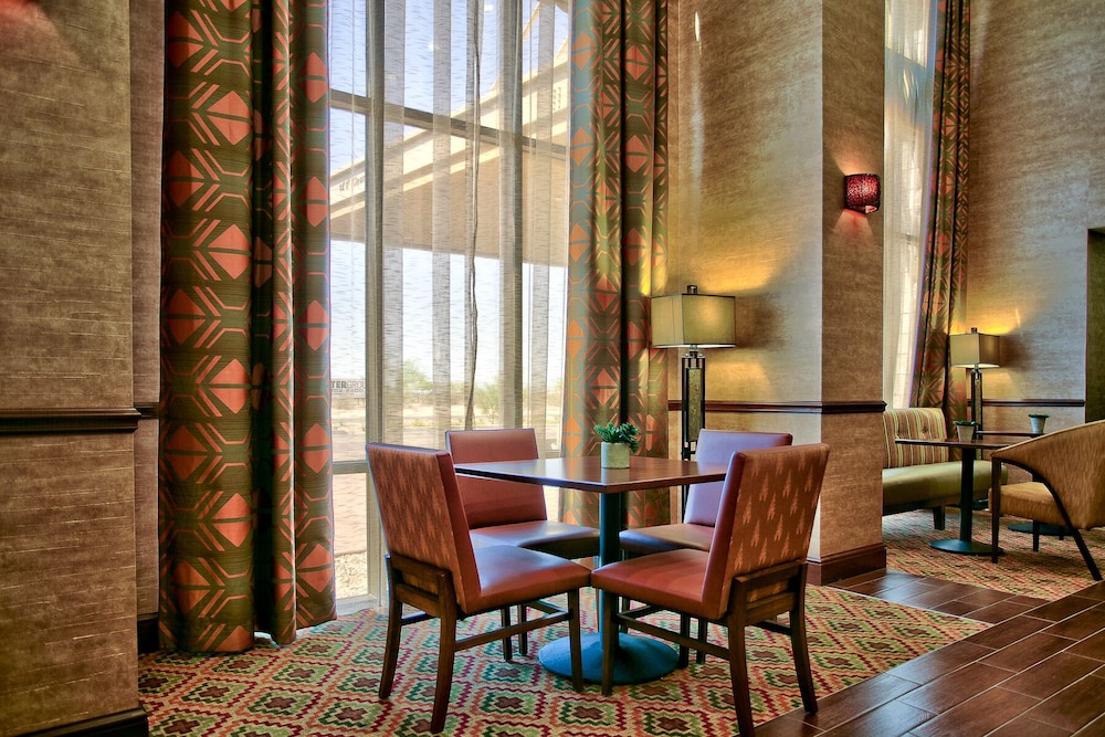 Hampton Inn & Suites Scottsdale at Talking Stick - photo 31
