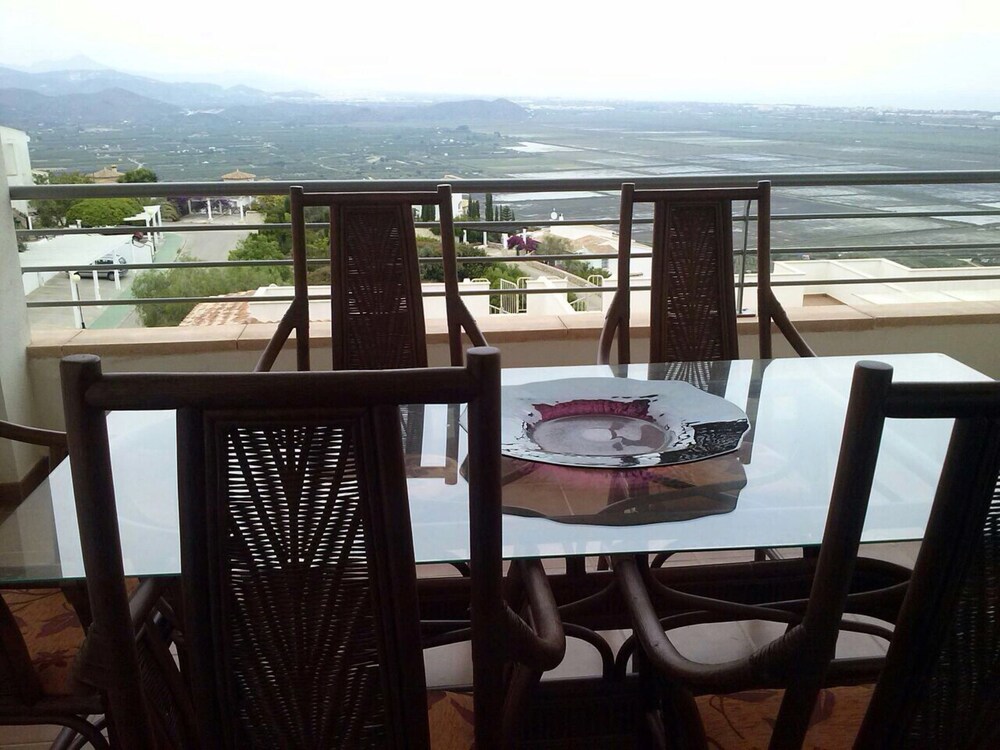Camelia - carbon neutral hotel in Pego