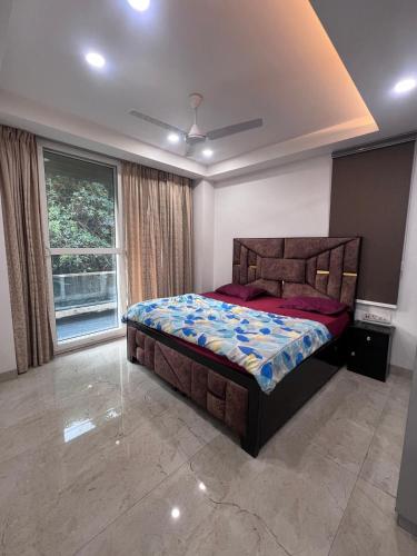 Urban 3bhk luxurious Apartment with Balcony relaxing vibe — 4-Star Luxury Hotel in New Delhi, India