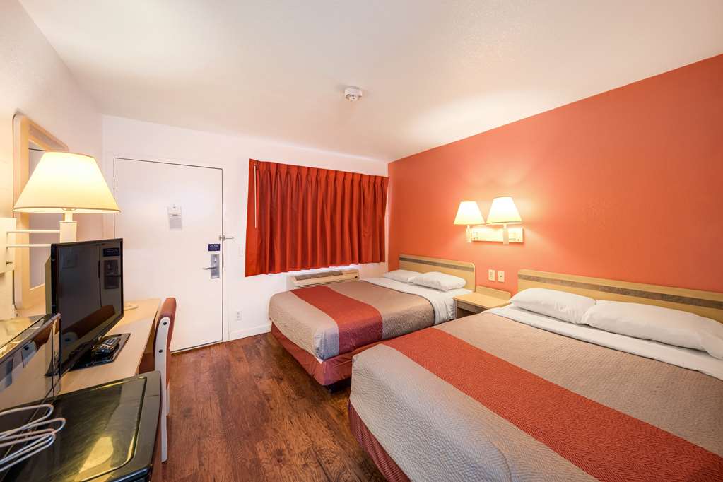 Motel 6 Greenville TX - photo 16