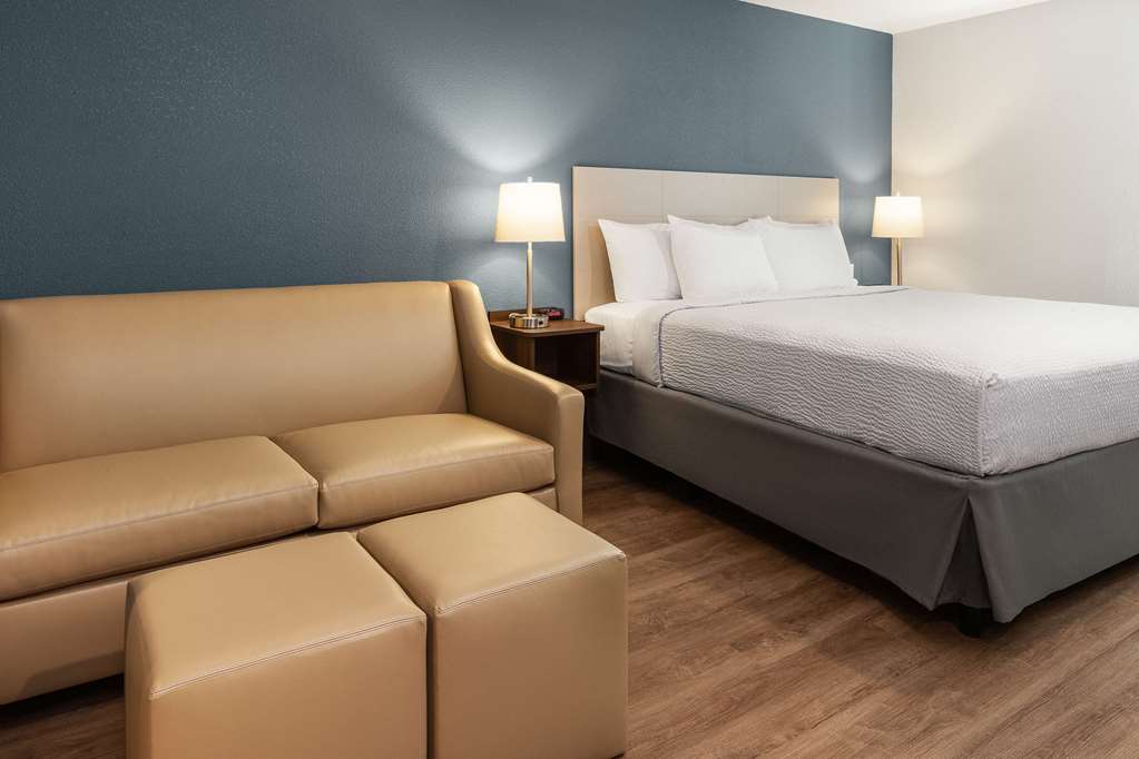 WoodSpring Suites Washington DC Northeast Greenbelt - photo 8