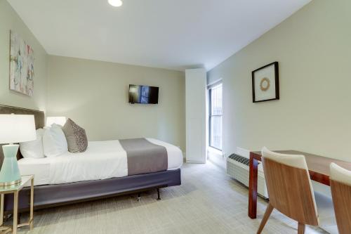 DuPont Place Boutique Inn - photo 53
