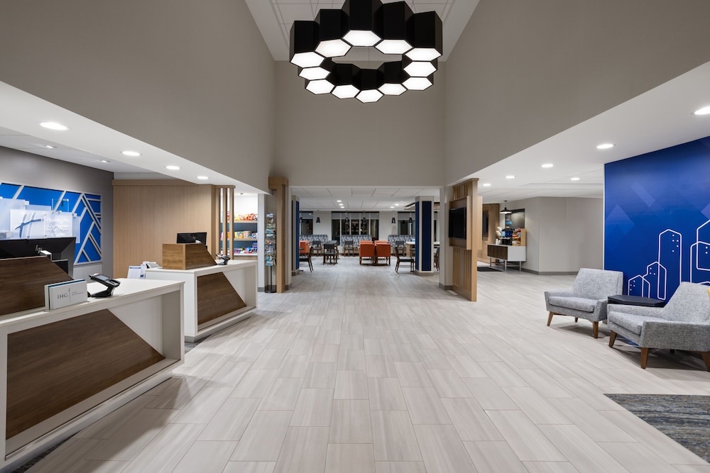 Holiday Inn Express Hotel & Suites Brattleboro by IHG - photo 3