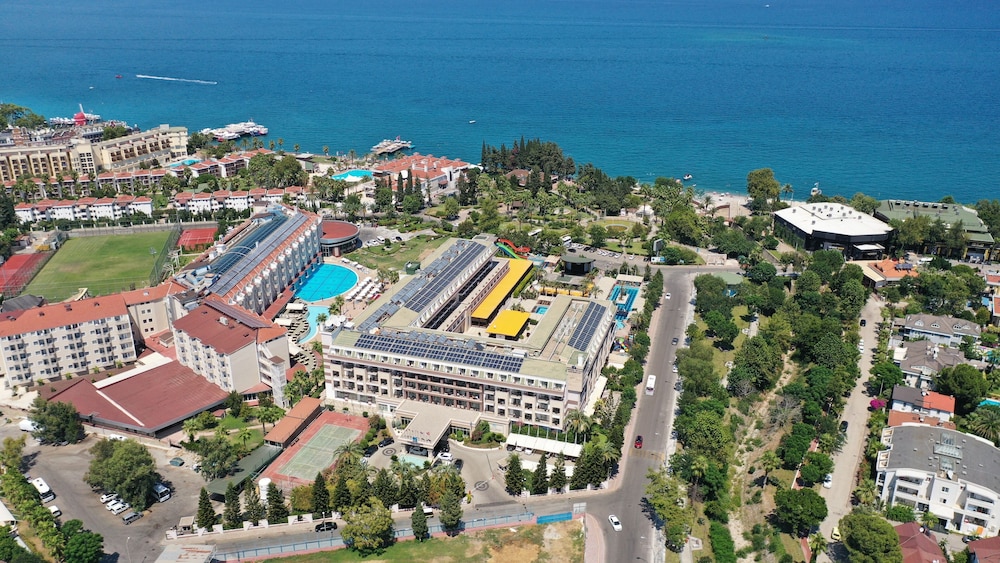 Crystal De Luxe Comfort Collection in Kemer, Turkey