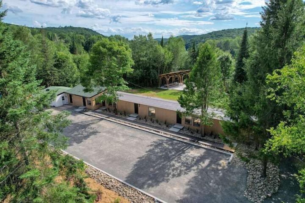 Le Marbella Cabin Resort in Amherst, Canada