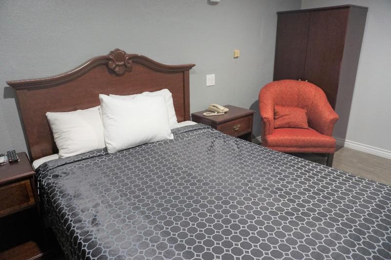 Las Palmas Hotel - photo 10