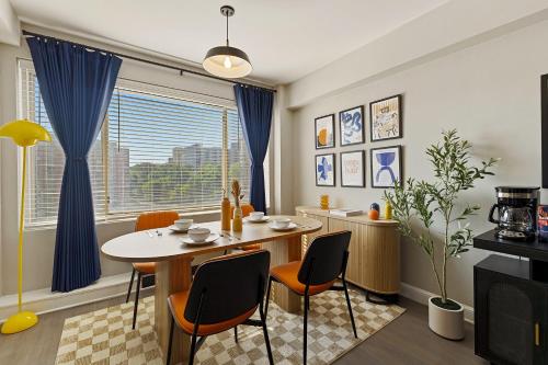 CASA Arlington Suite with Top Tier Amenities & Parking — 4-Star Luxury Hotel in Arlington, United States