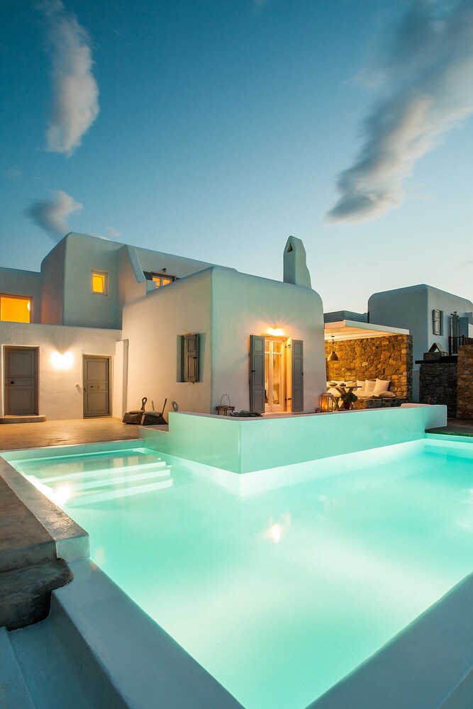 Villa Joanna by Mykonos Pearls — 4-Star Luxury Hotel in Mykonos, Greece