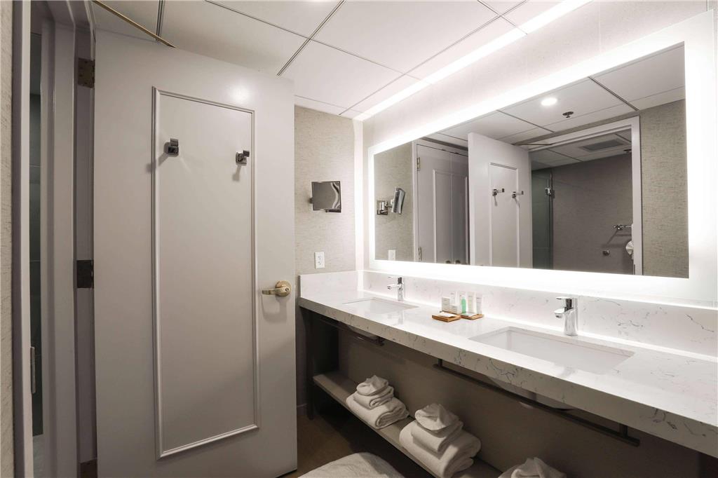 Radisson Plaza Hotel at Kalamazoo Center - photo 24