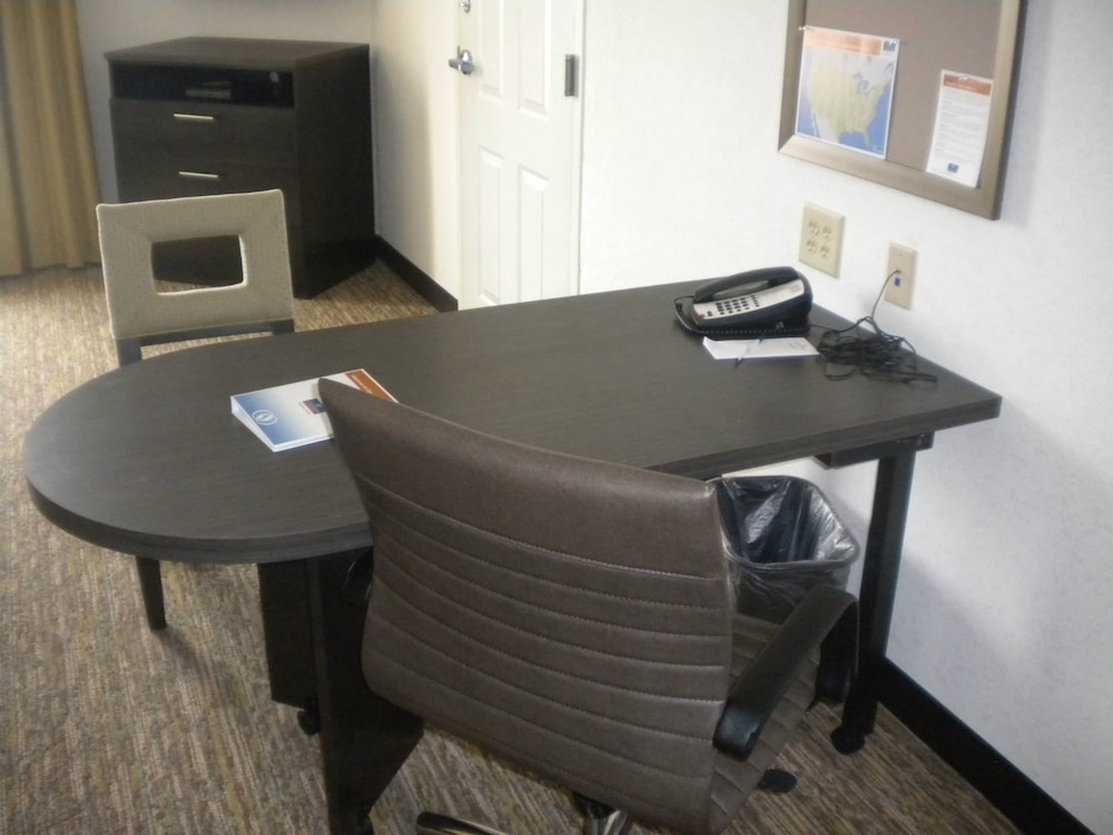 Candlewood Suites Atlanta West I 20 by IHG - photo 18