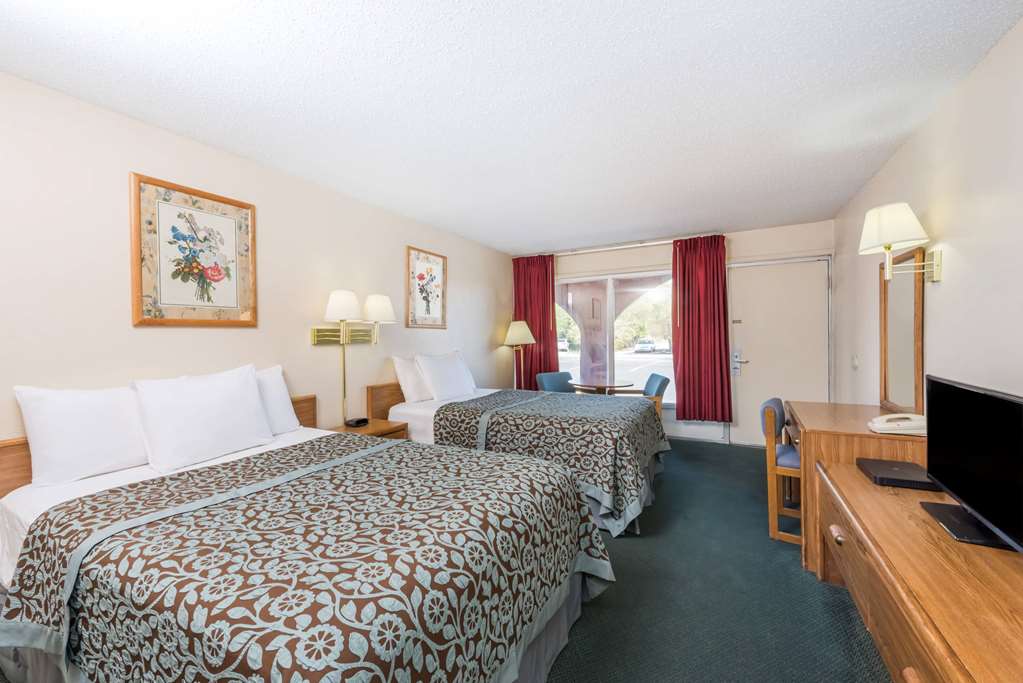 Days Inn by Wyndham Socorro - photo 5