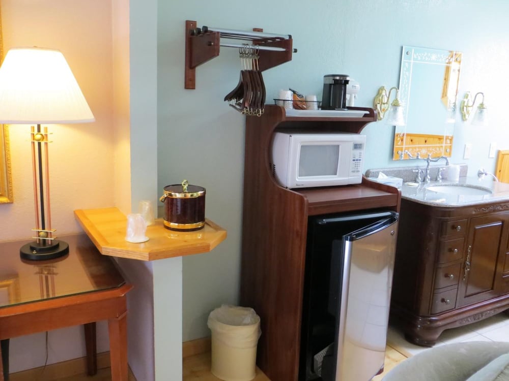 Coast Inn and Spa Fort Bragg - photo 26