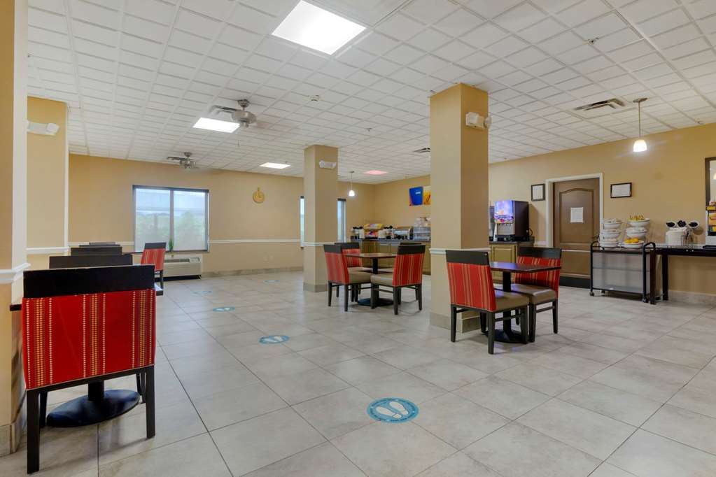 Comfort Suites Savannah North I 95 - photo 29